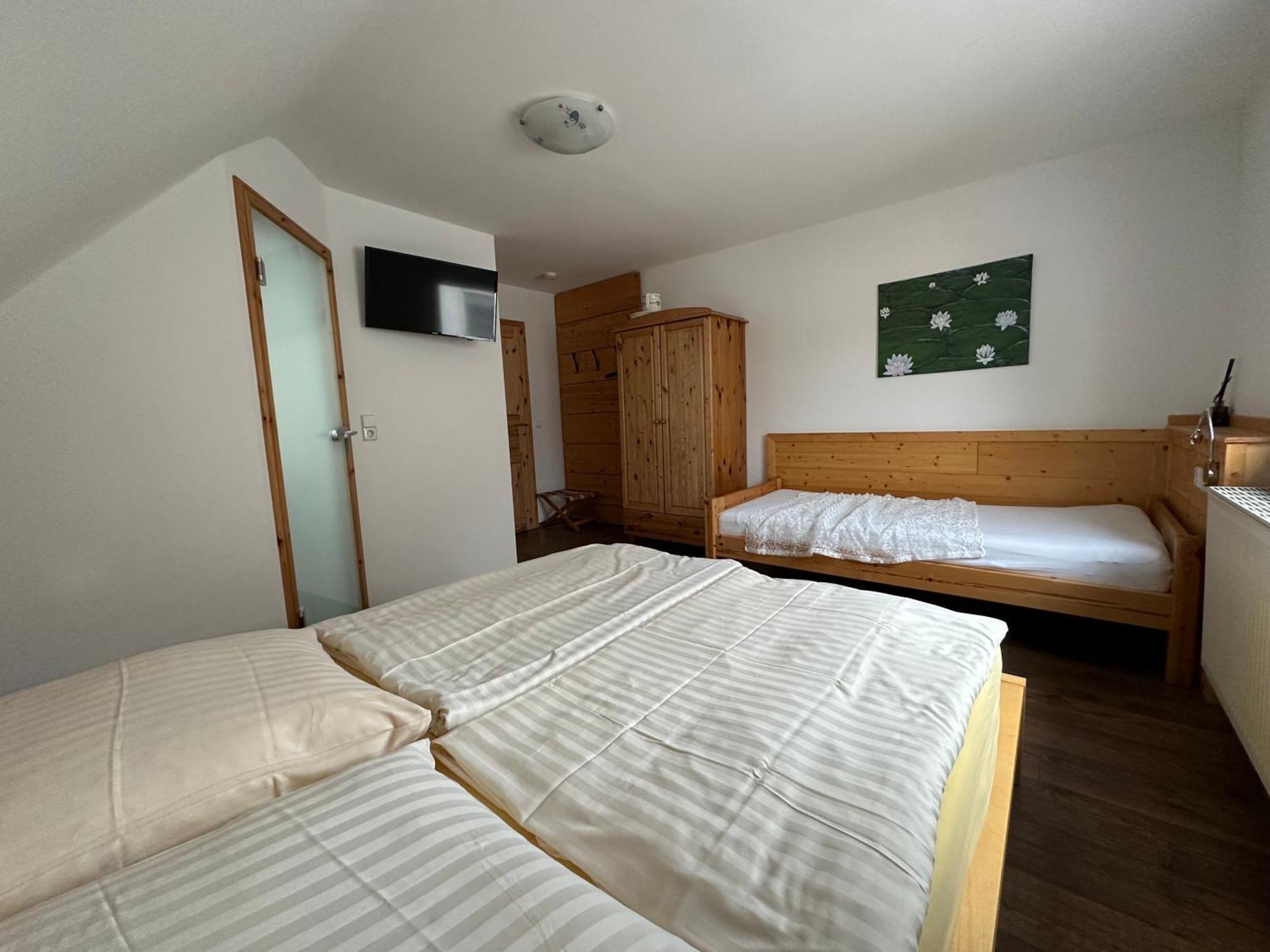 Pension Schramm Karlsruhe Exterior photo